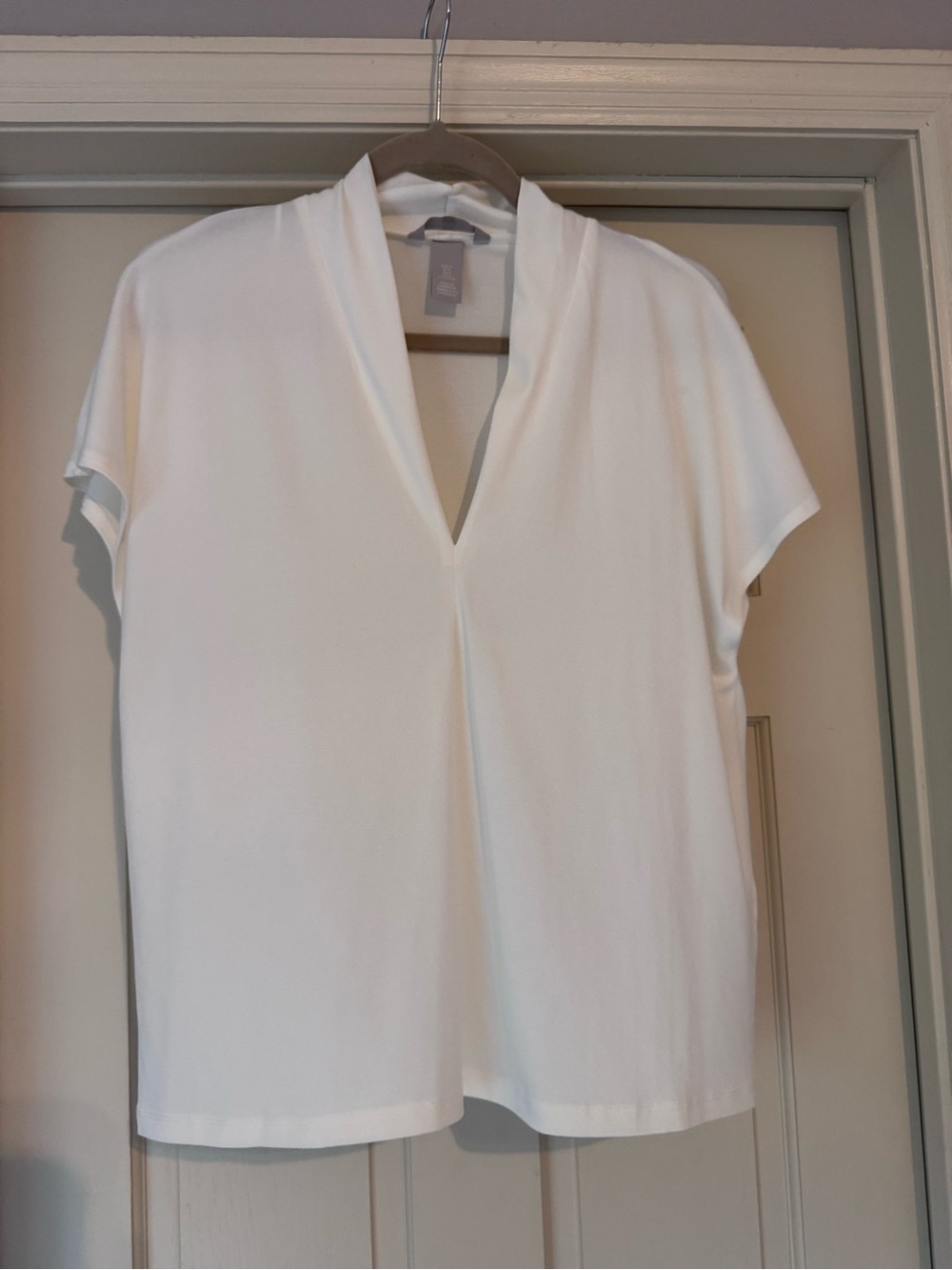 H&M White Short-Sleeve V-Neck Blouse